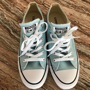 New unisex converse M 8 W 10